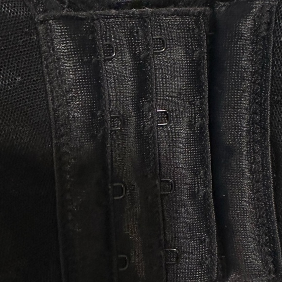 Wacoal Black Retro Chic Contour Bra - Picture 6 of 9